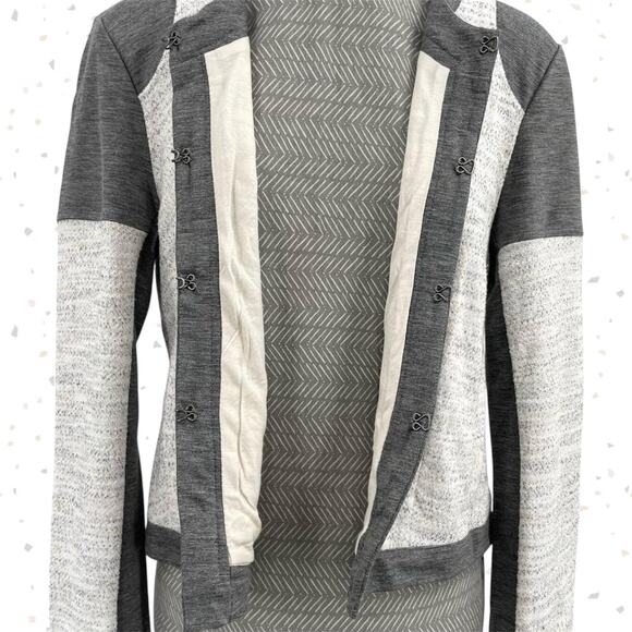 CAbi Jacket Gray Neutral Modern Style Office Fit Shoulder Pads Corpcore Size M - Picture 4 of 13